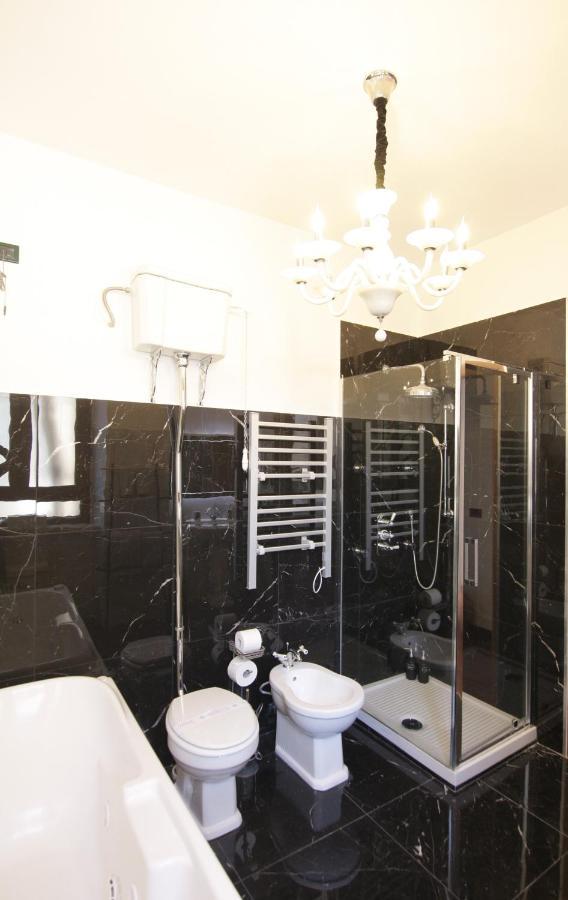 An Deluxe Suites อังโกนา ภายนอก รูปภาพ