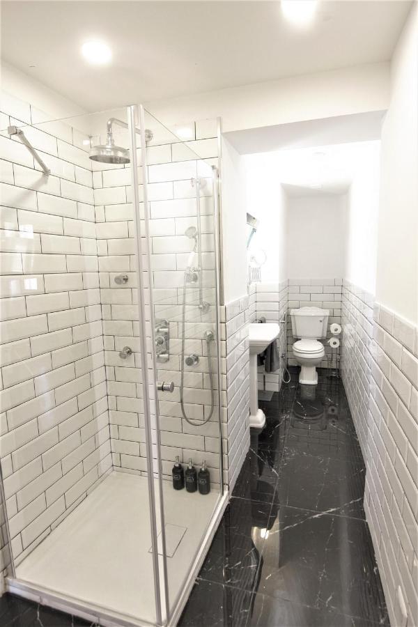 An Deluxe Suites อังโกนา ภายนอก รูปภาพ