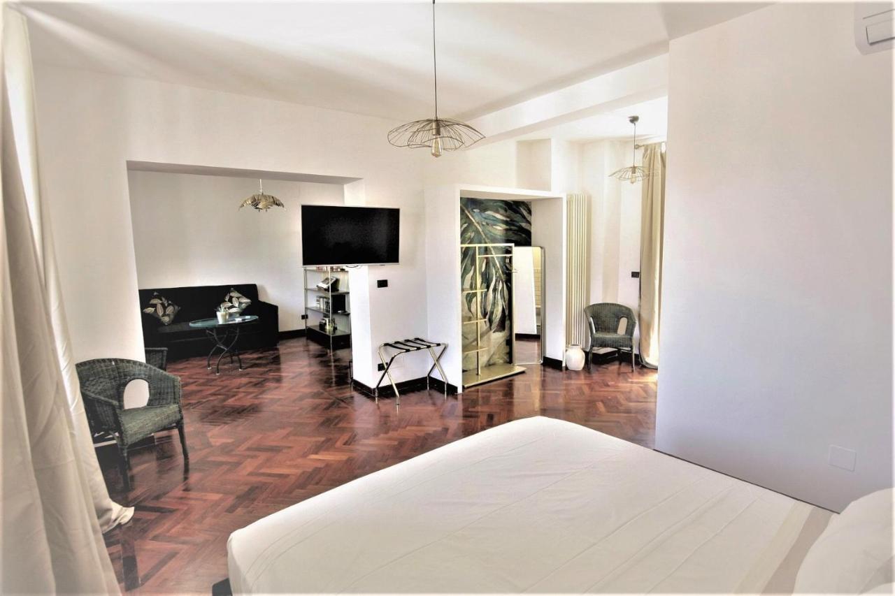 An Deluxe Suites อังโกนา ภายนอก รูปภาพ