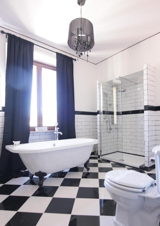 An Deluxe Suites อังโกนา ภายนอก รูปภาพ