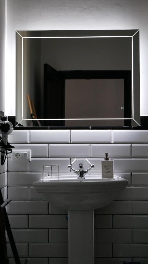 An Deluxe Suites อังโกนา ภายนอก รูปภาพ